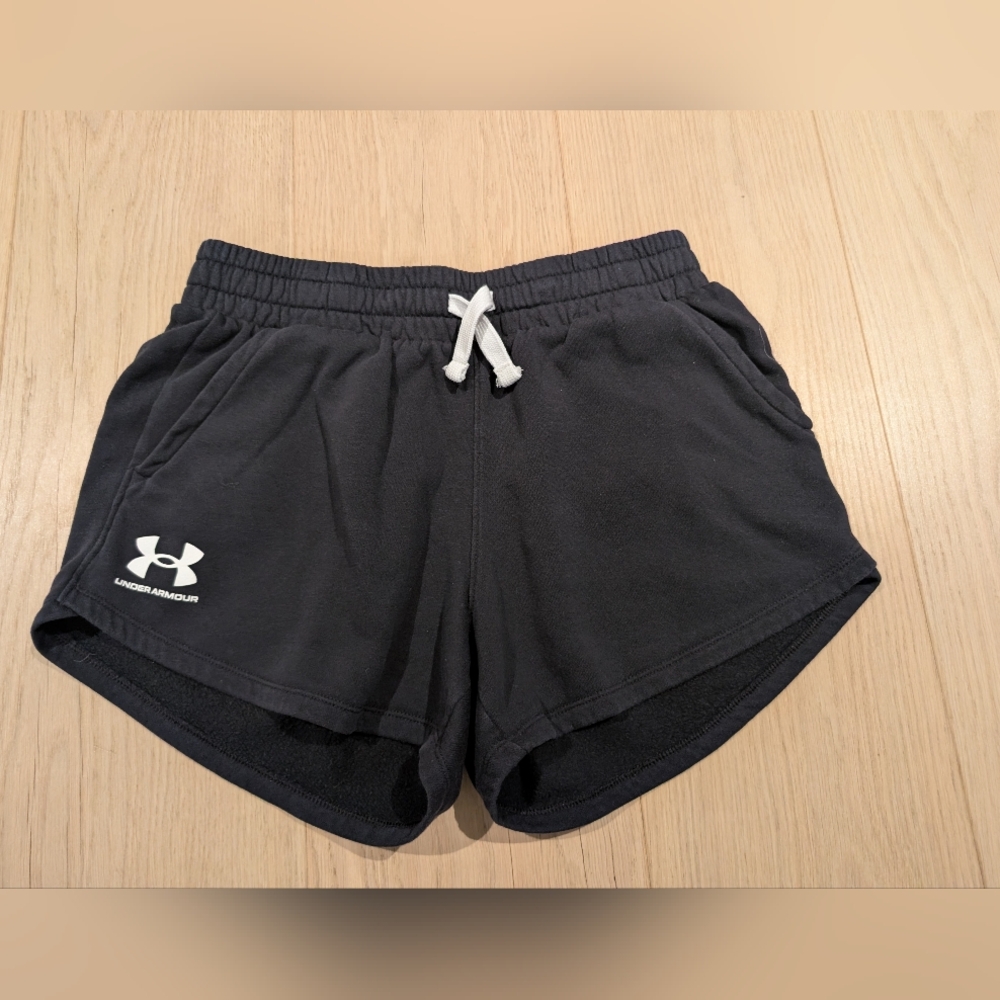Under Armour Black Women's Athletic Drawstring Shorts. Size Small.